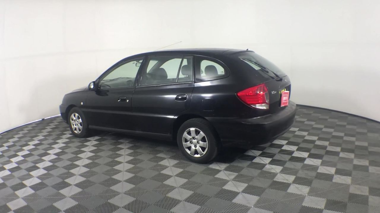 Mix Brand and Model Plastic Pallets (Lot of 10)