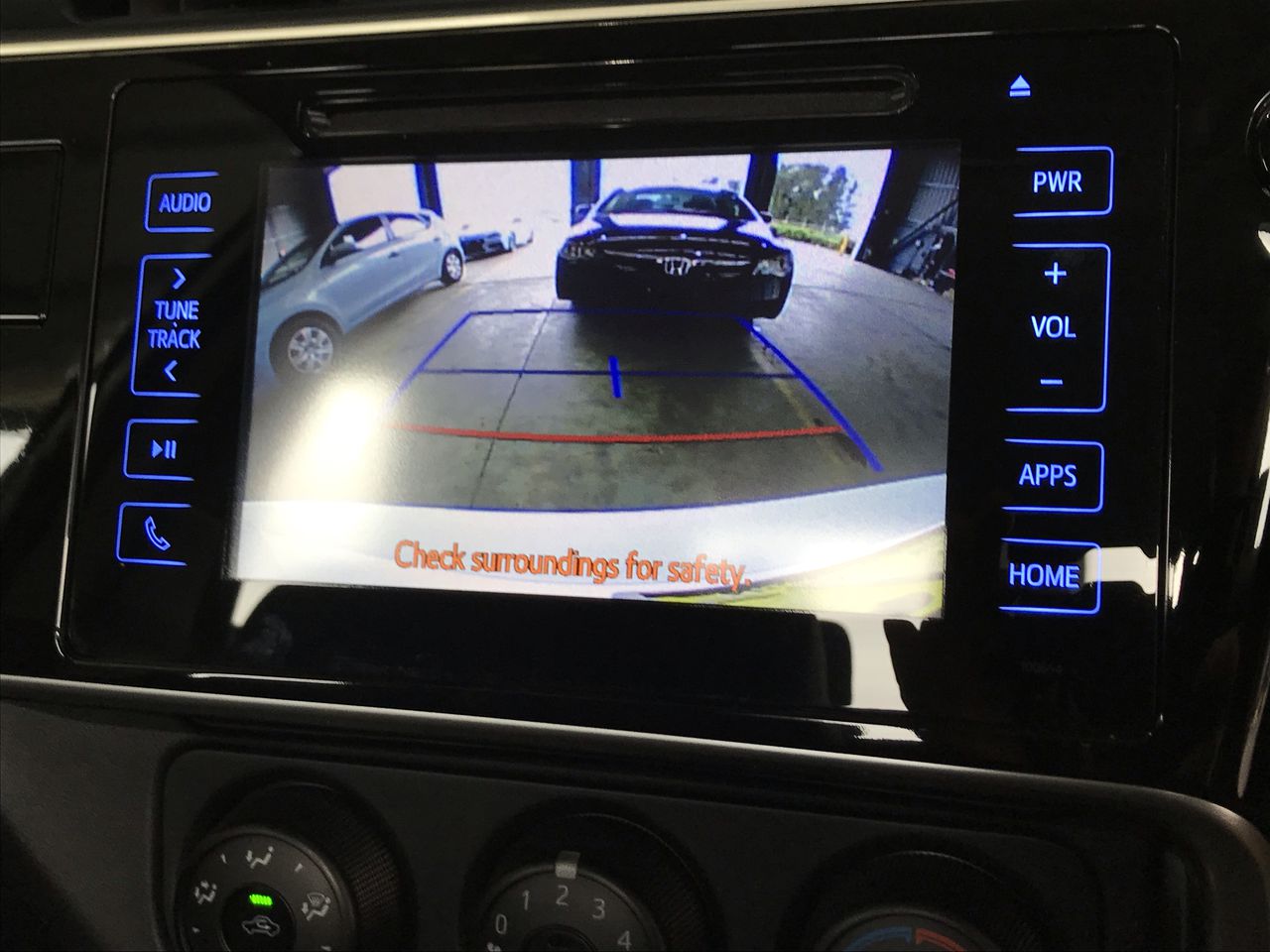 Ponte Prosecco DOC NV (6x 750mL). Italy