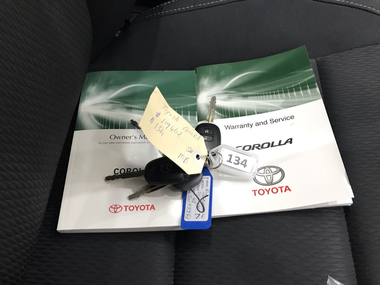 Rawson's Retreat Semillon Sauvignon Blanc (6x 750mL).