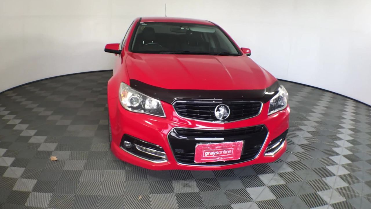 Classic Rhodium Plated Plain Heart Locket