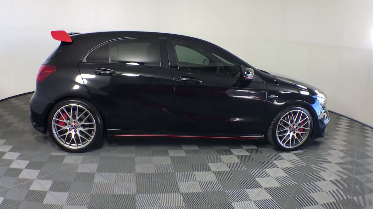 BULK PACK - 10 x 5mm Christmas Earrings (5 x Green, 5 x red) - Gift Idea