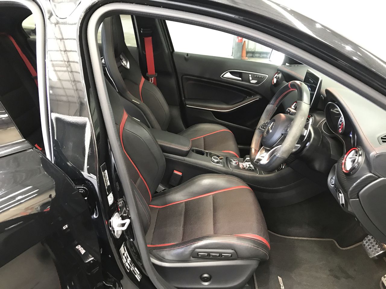 Rhodium Plated Men's Band Ring (4mm) - US Size 9