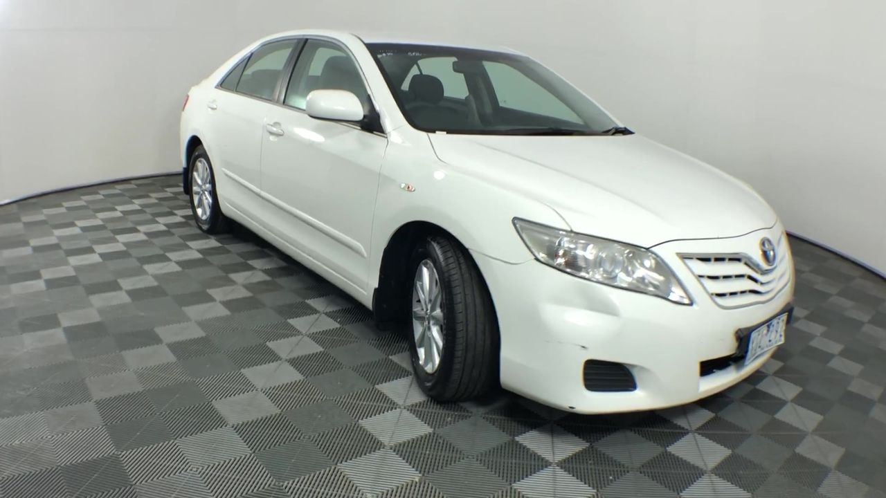 1990 Australia - 5 Dollar Coin - ANZAC Queen Elizabeth II-UNC