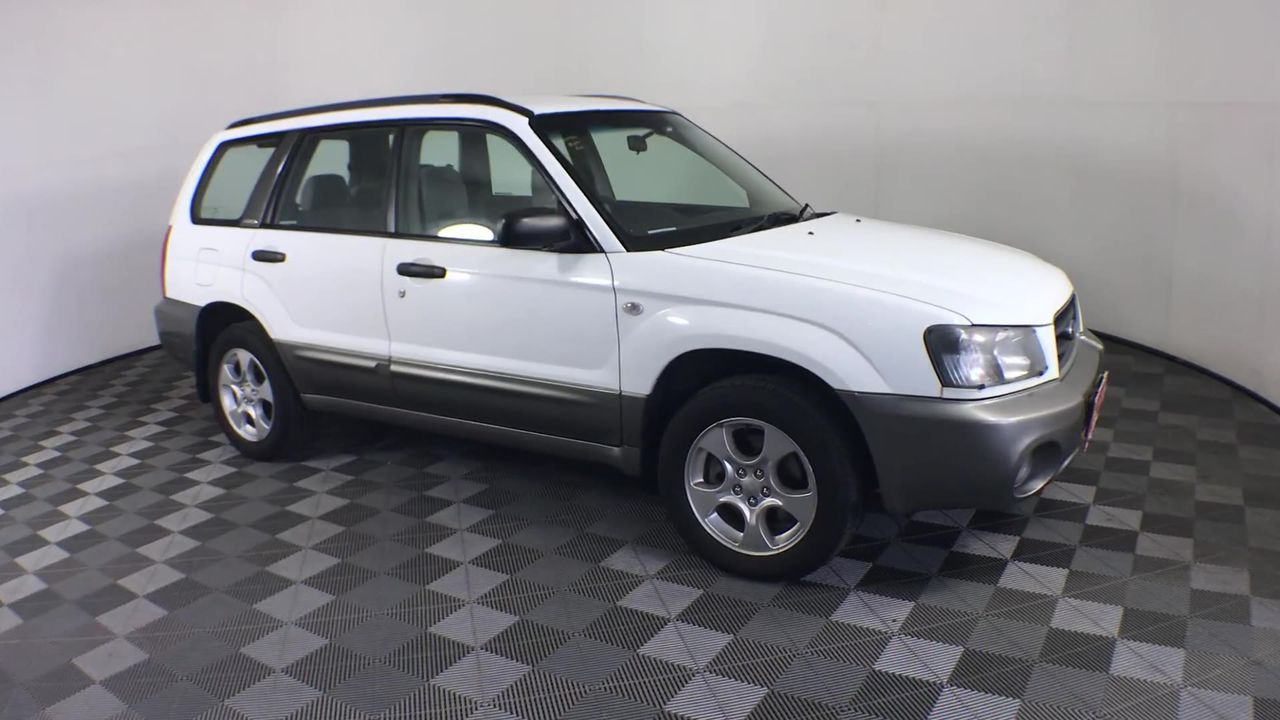 Wolf Blass Yellow Label Chardonnay (6x 750mL). SA