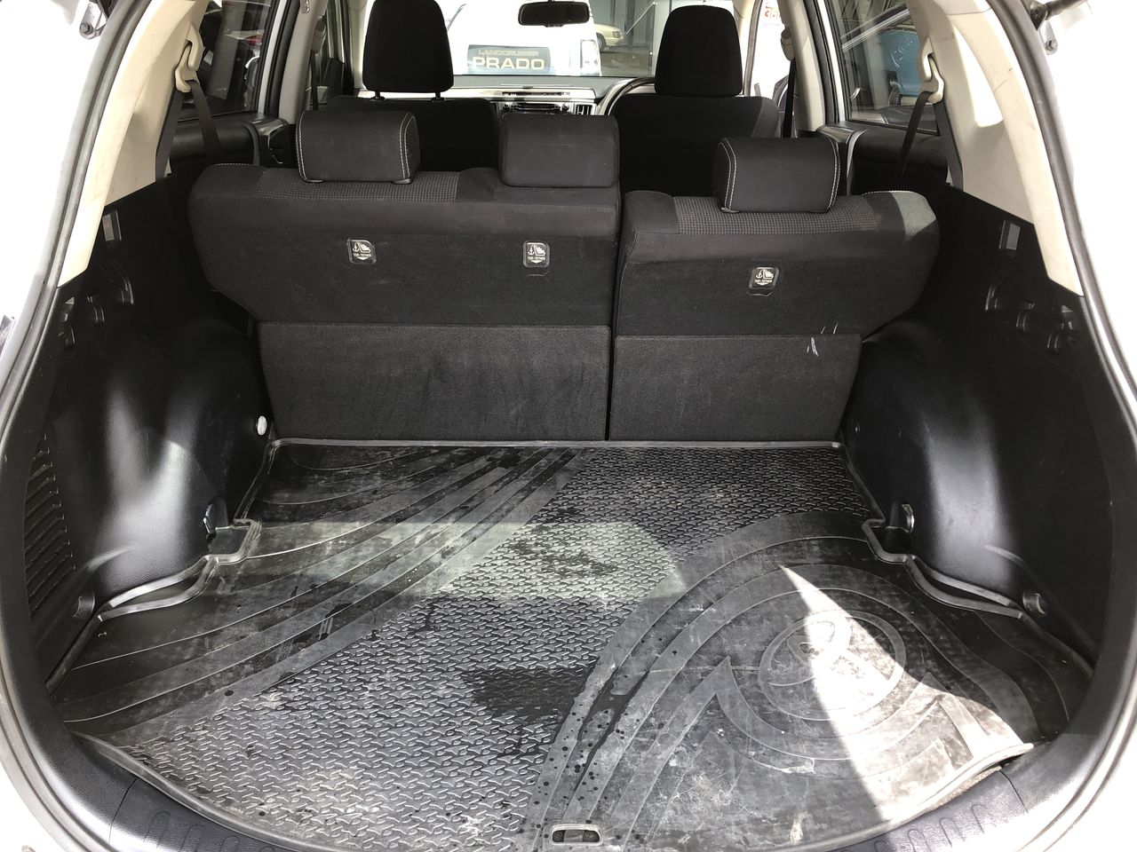1 Pallet of Roof Rack Parts and Cross Bar