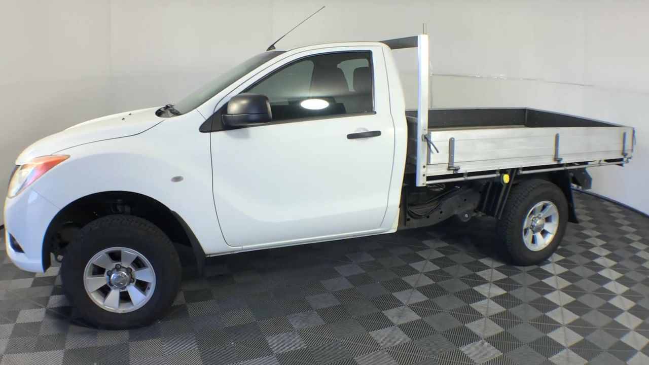 <p>1995 Isuzu FM1400 6x4 Tray Truck</p>