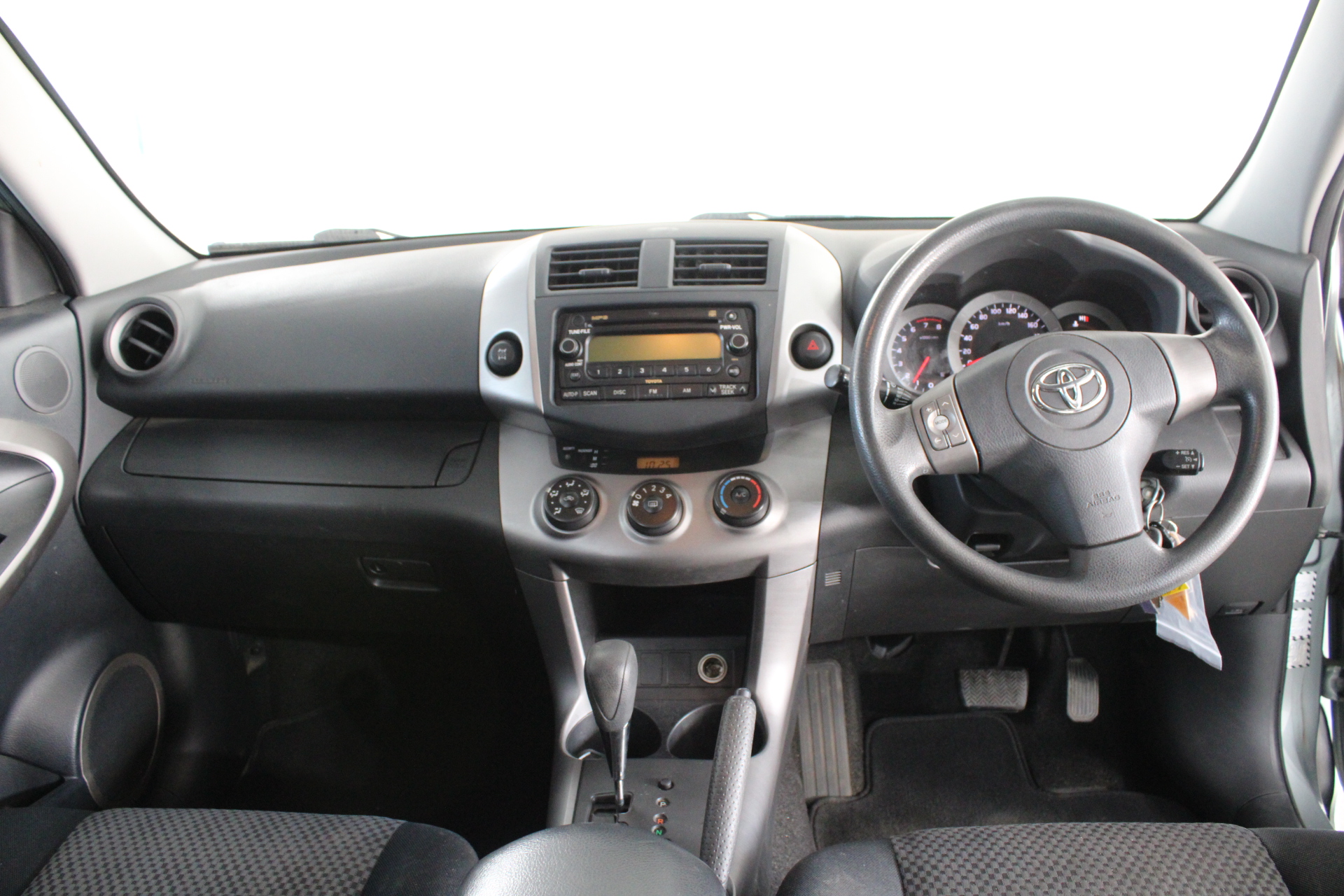 2007 Toyota Hilux SR Petrol RWC Issued 17/06/2026