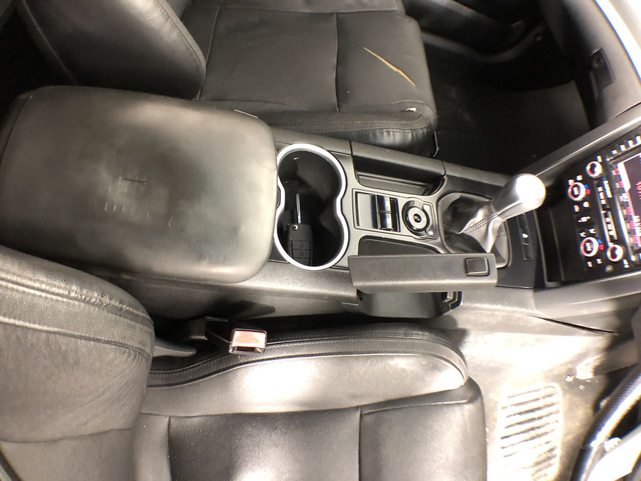 CLOSING DOWN SALE:  7" Carplay