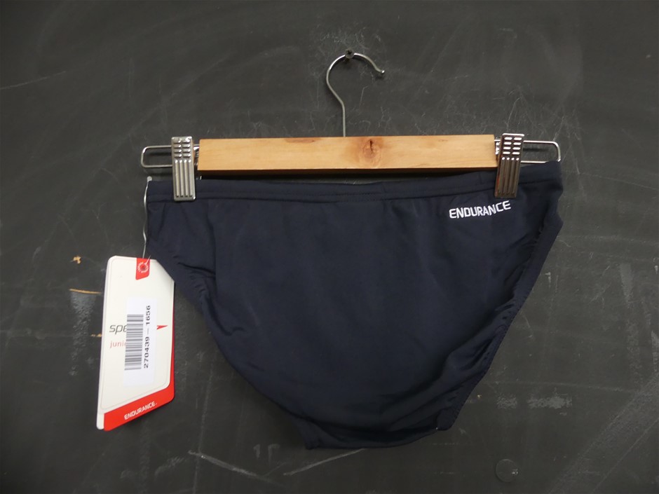 <p>Round Hands Free Knee Operated SS Basin</p>