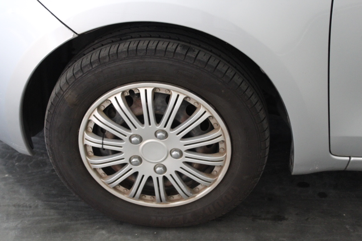 Quantity of 4 23.5-25 Earthmoving Tyres(Unused)
