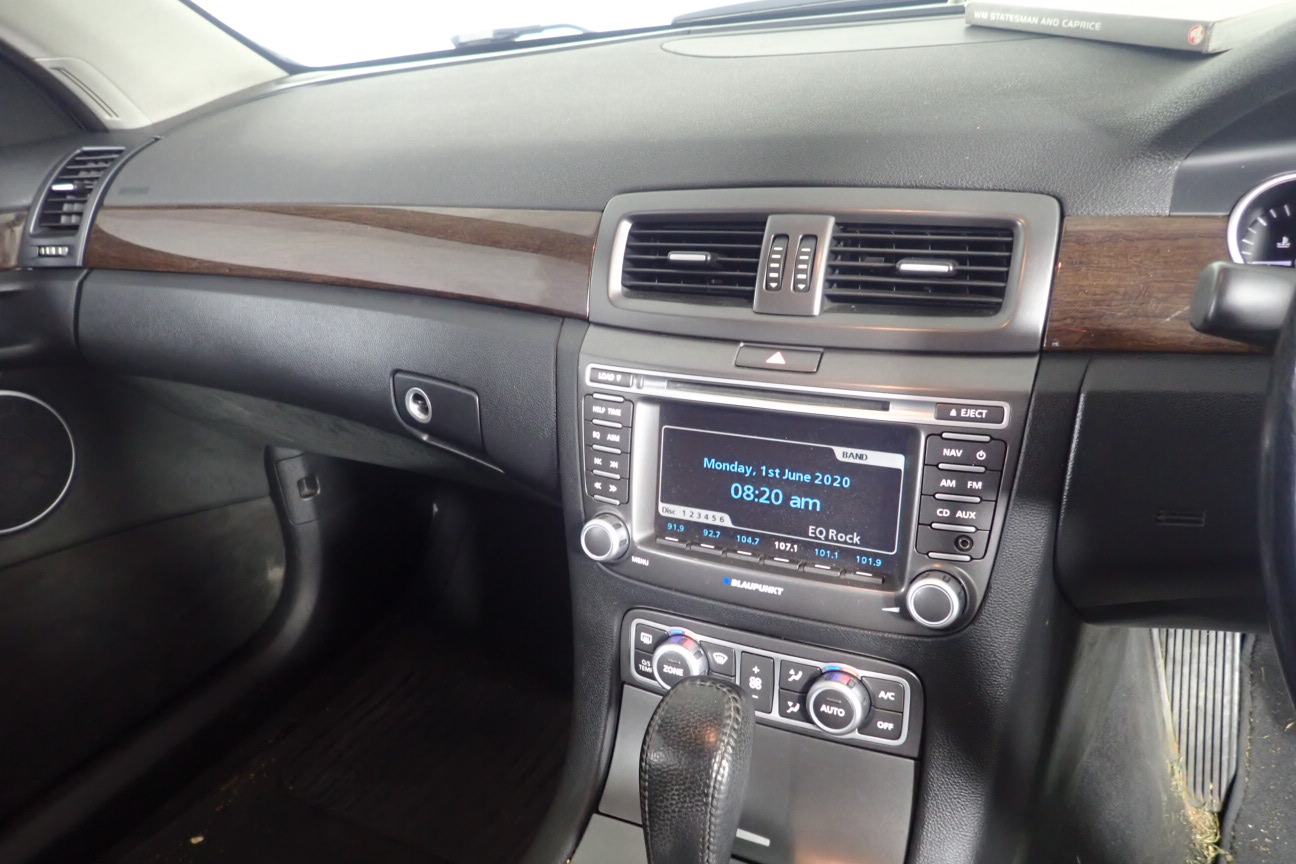 CLOSING DOWN SALE: 7" Carplay