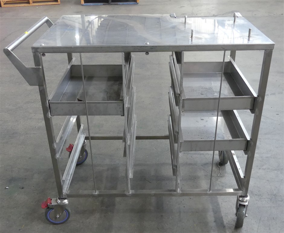 Bulk items, gold diamonds, silver coins