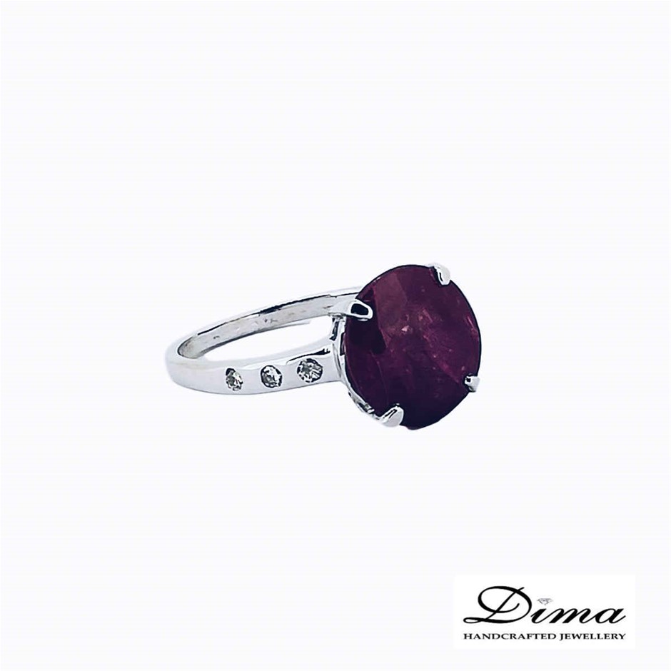 0.06 Carat round 4 diamond
