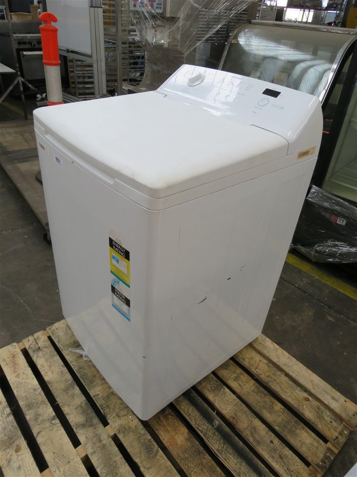 Lindeman's Bin 65 Chardonnay (6x 750mL).