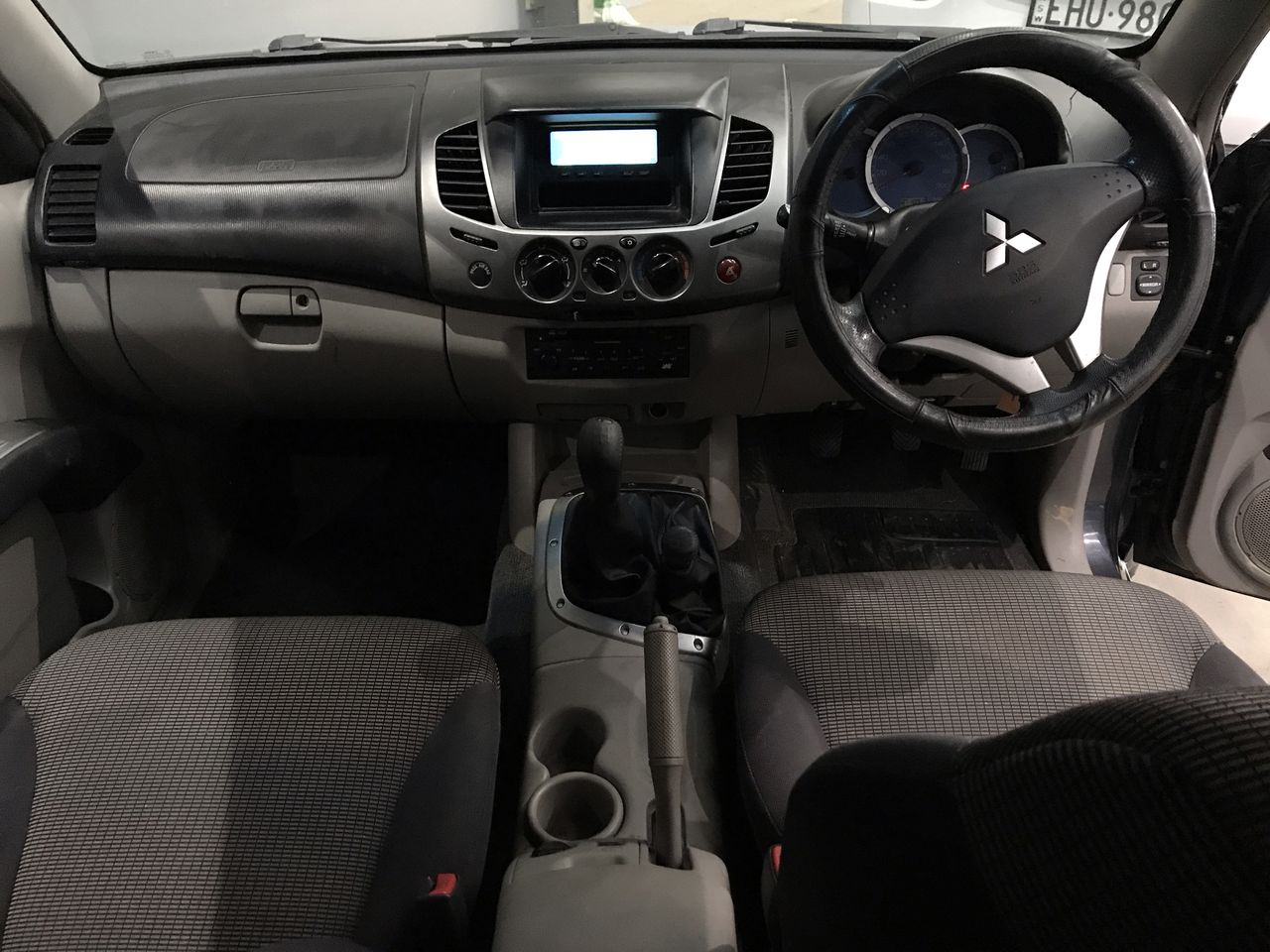 IMPORT 2010 Toyota Vellfire  Petrol