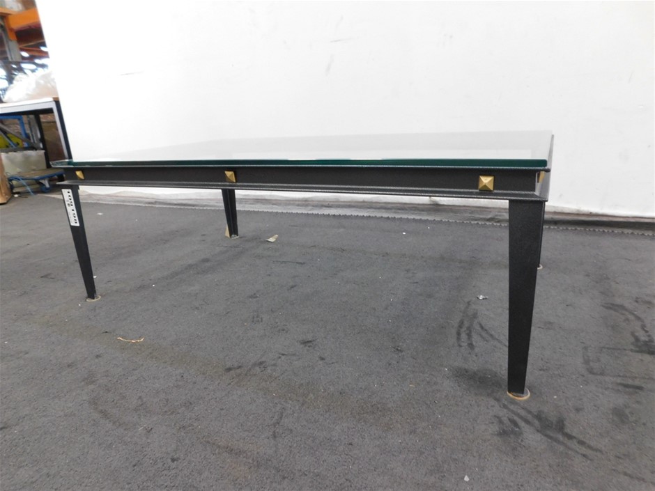 BLACKSTONE Original Tabletop Griddle With Hood Bundle. NB: Missing accessor