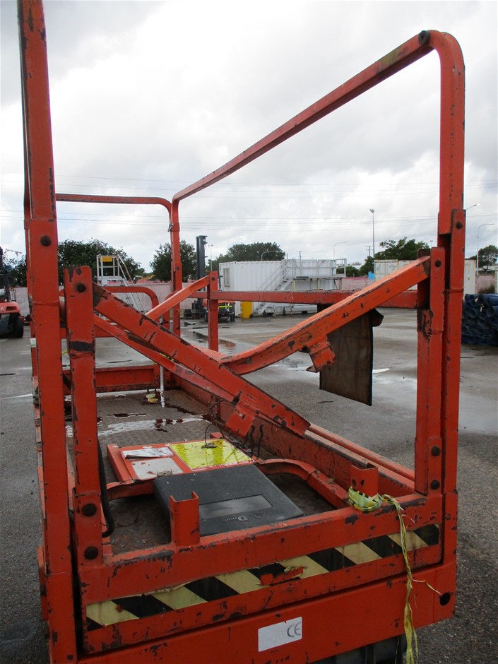 Pallet Comprising Quantity of Conveyor Rollers