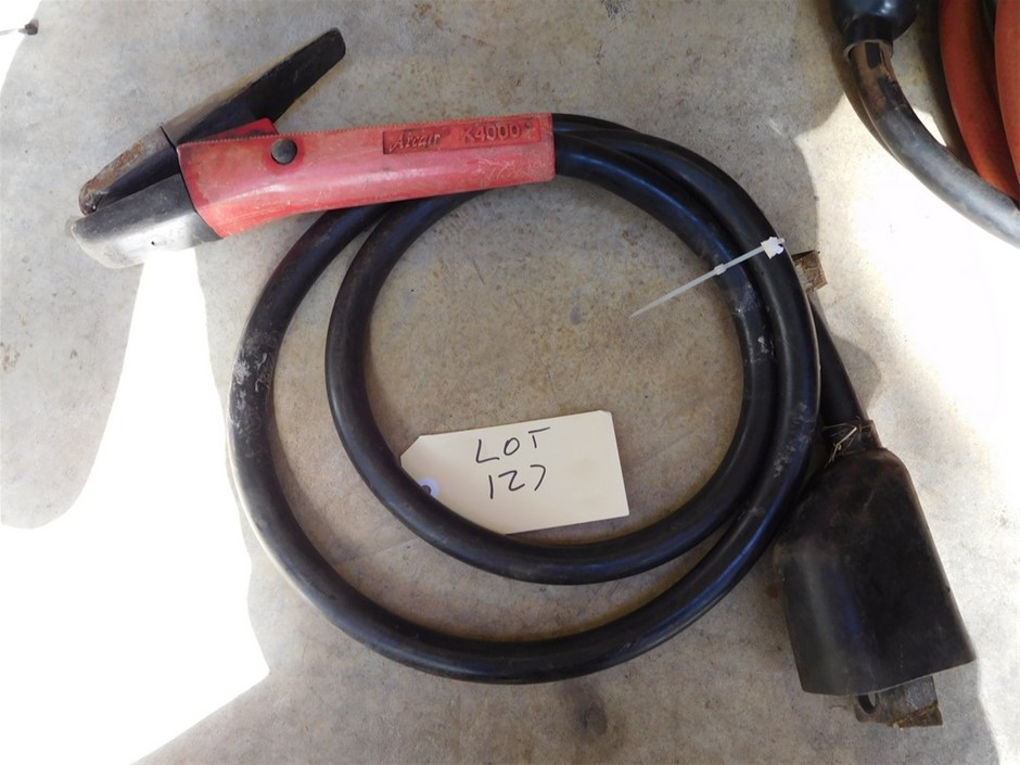 2 x DeWALT 30mm Bi-Metal Hole Saws.