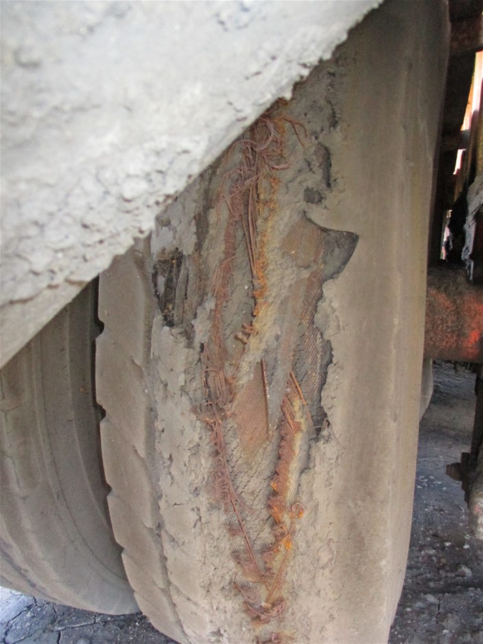 Assorted Refractory Sleeves and Components