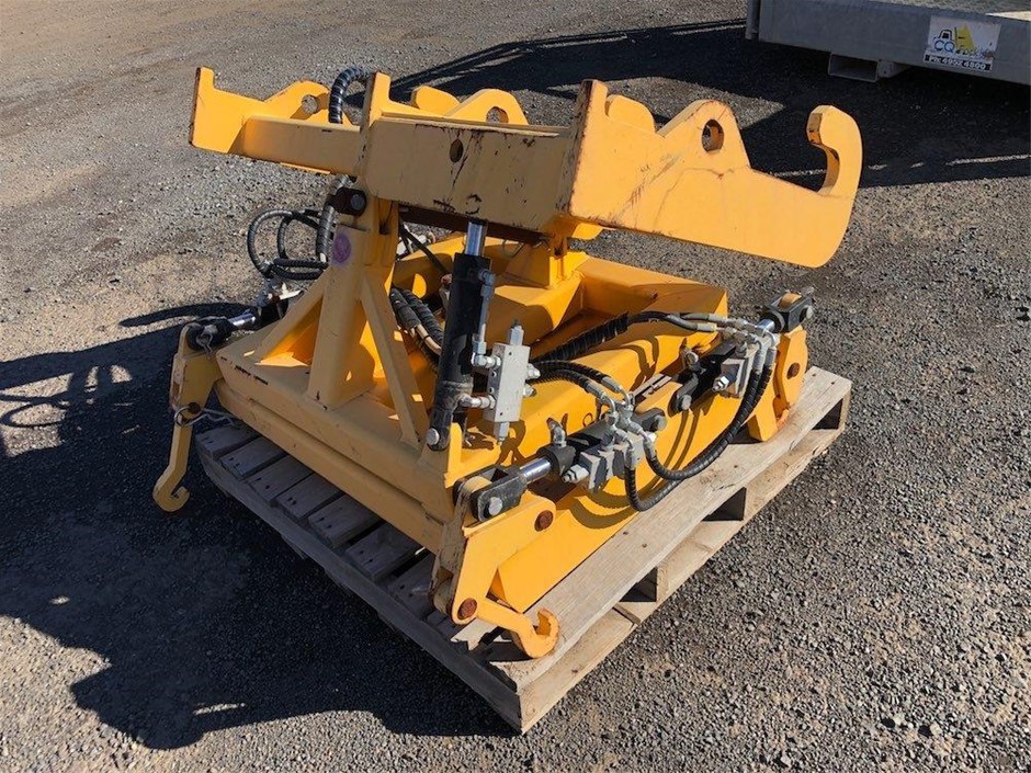 2017 Reo Cage Lifter Attachment Auction (0005-7027020) | Grays Australia