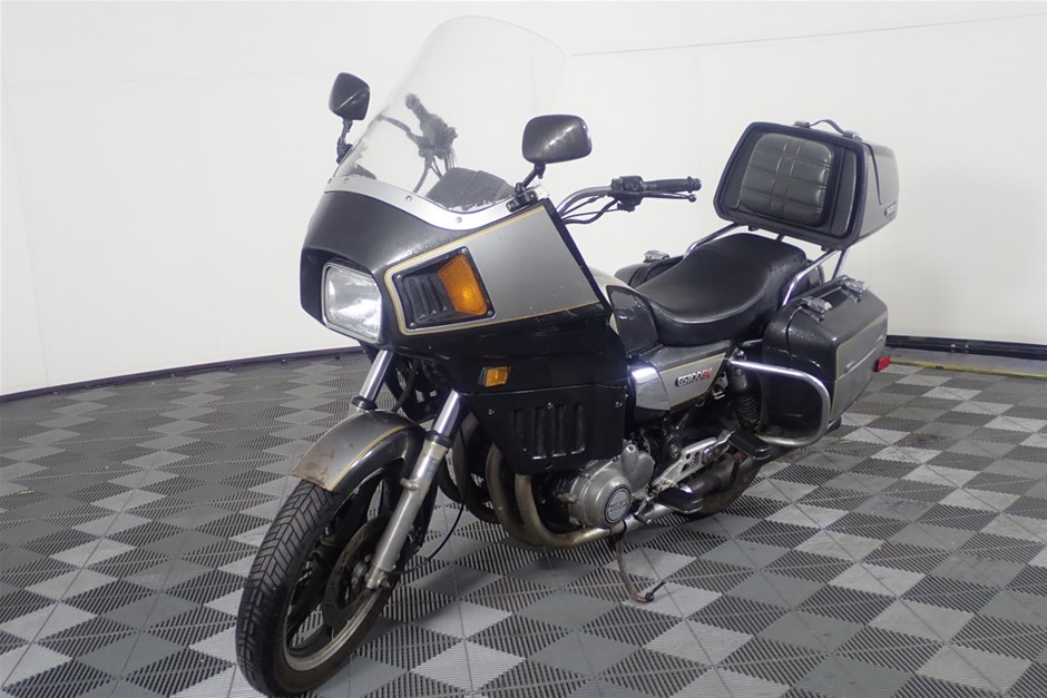 1983 Suzuki GS 1100 GK 2 seater Road Bike