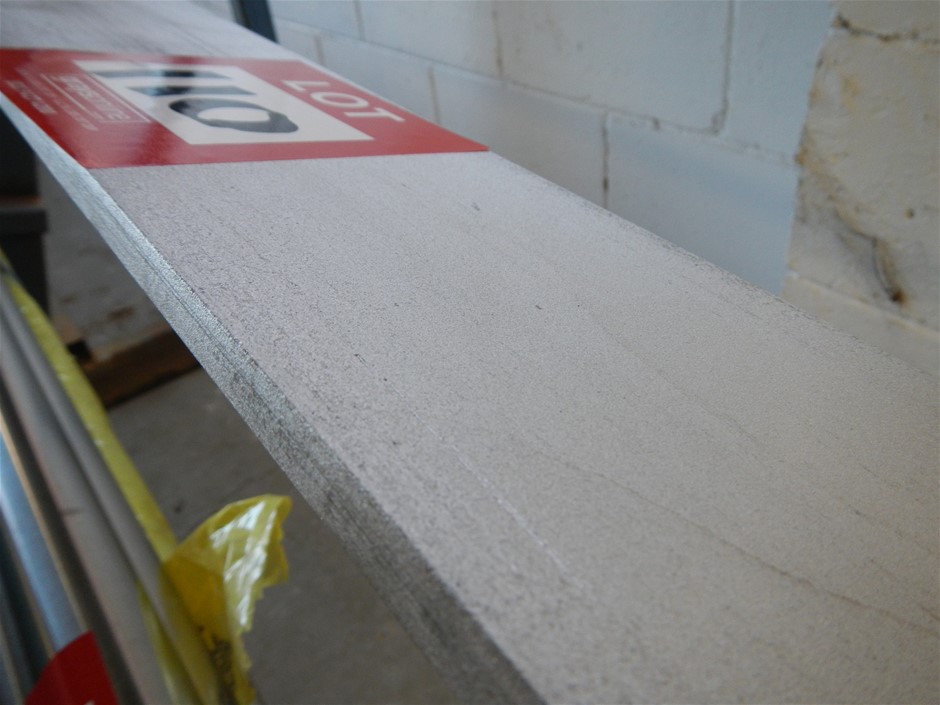 Stainless steel flat bar, 100mm x 10mm x 6 meters. Auction (0110