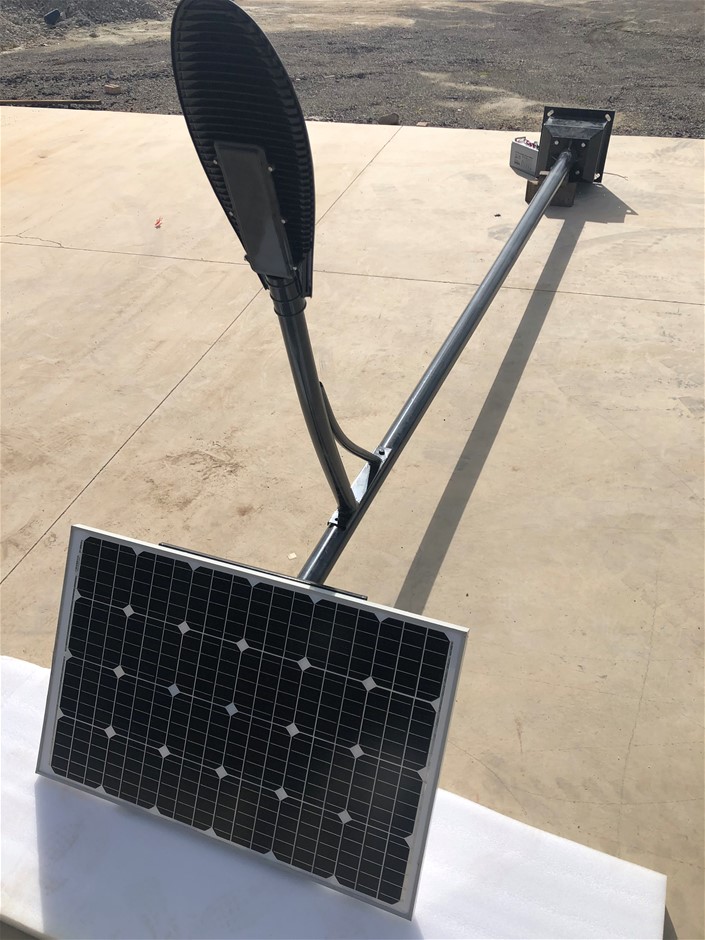 2025 Solar Street Light (Unused)