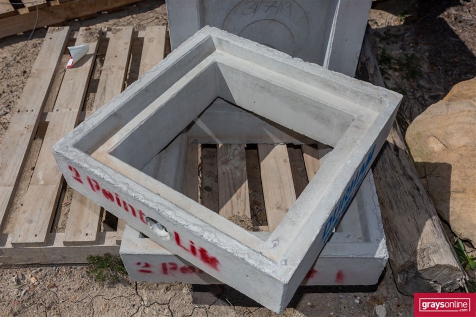 4x Assorted Concrete Drain Pit & Risers Auction (0193-5042002) | Grays ...