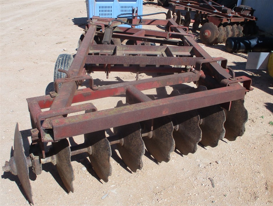 International Harvester Disk Plough Auction (00953017753) Grays
