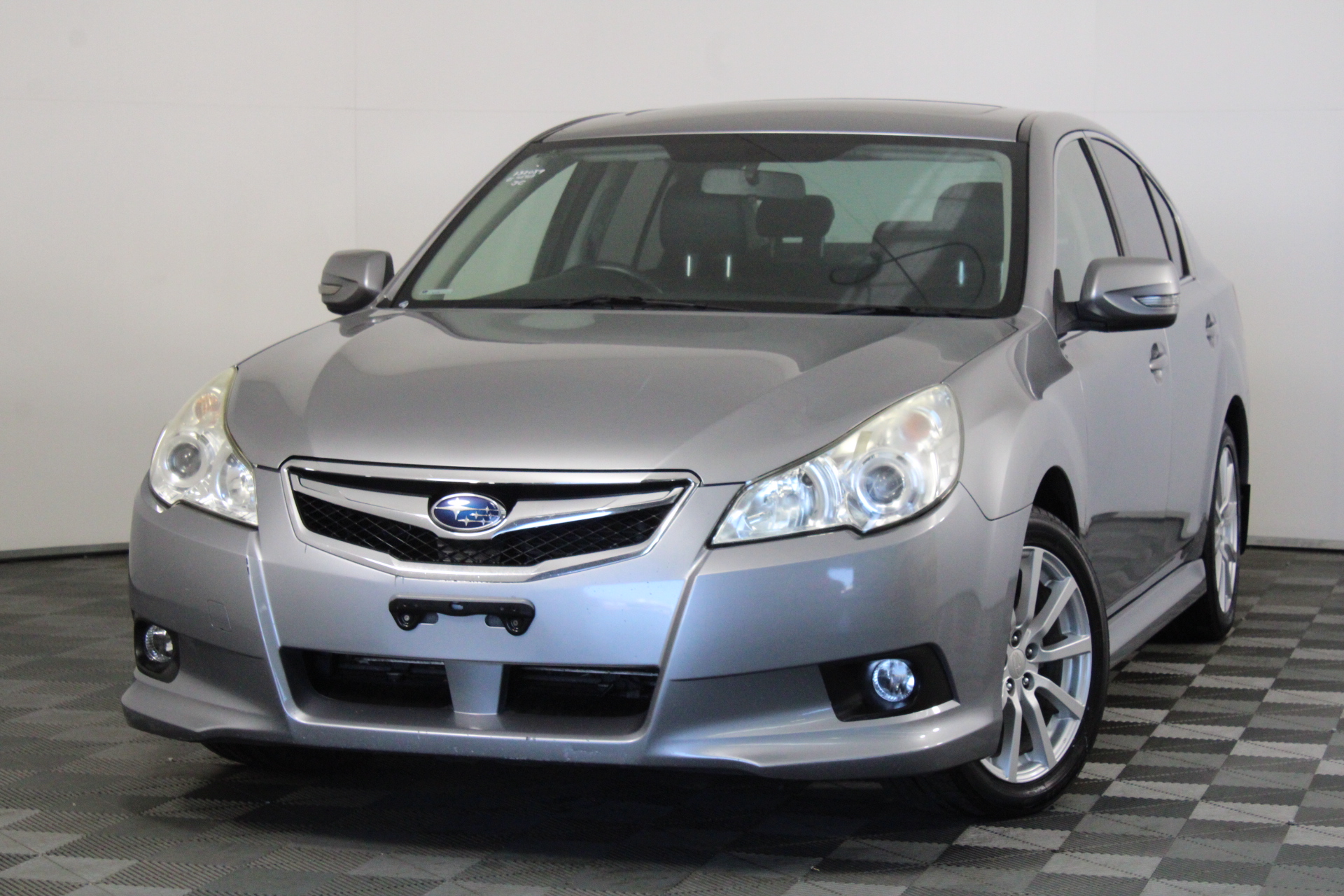 Amazing 2010 Subaru Liberty Deals: Prices & Specs You Need Now! - h2nmc1v