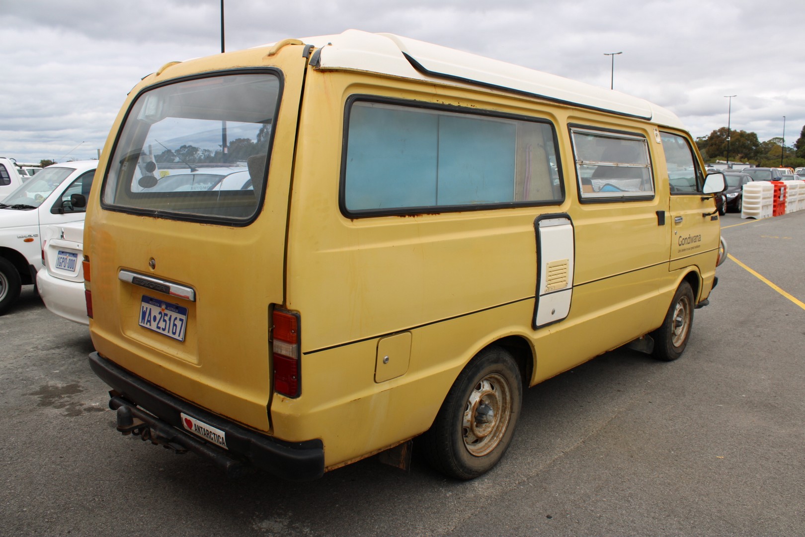 Toyota hiace 1977