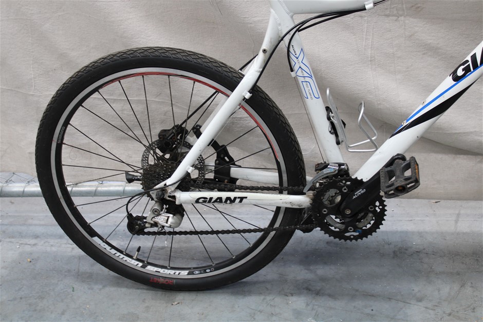 giant boulder xc mountain bike