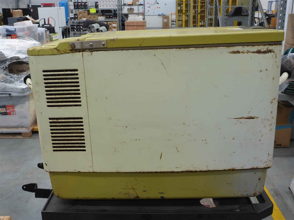 1x Engel MRFT540A 39 Litre Fridge/Freezer Auction (00109020075