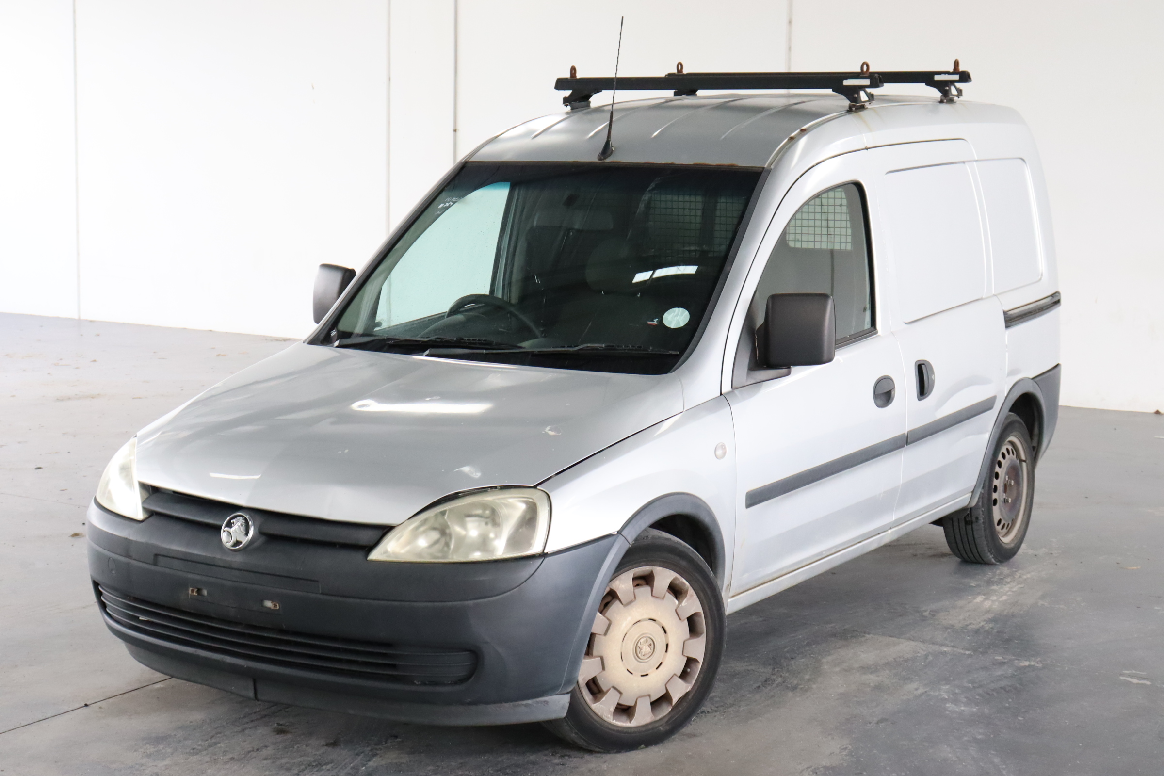 2005 Holden Combo XC Manual Van Auction (00013481122) Grays Australia