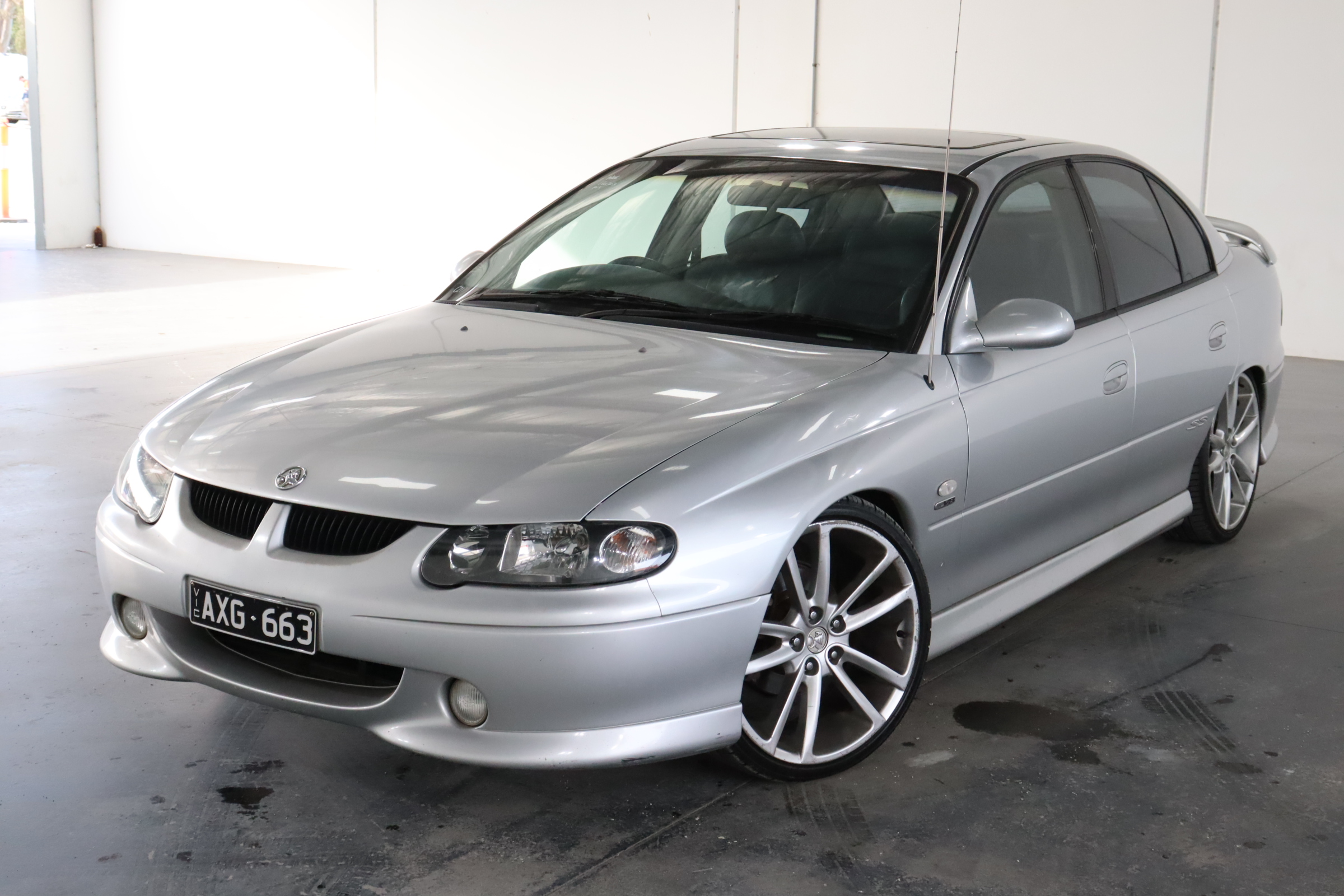 2000 Holden Commodore SS VX Manual Sedan Auction (0001-3490127) | Grays ...