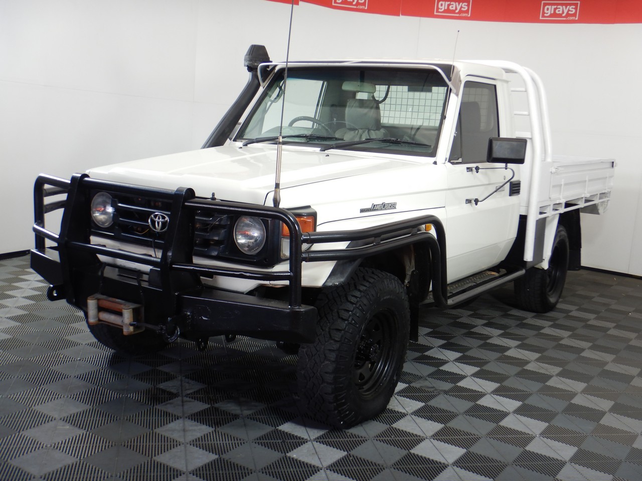 2002 Toyota Landcruiser (4x4) HDJ79R Turbo Diesel Manual Cab Chassis ...