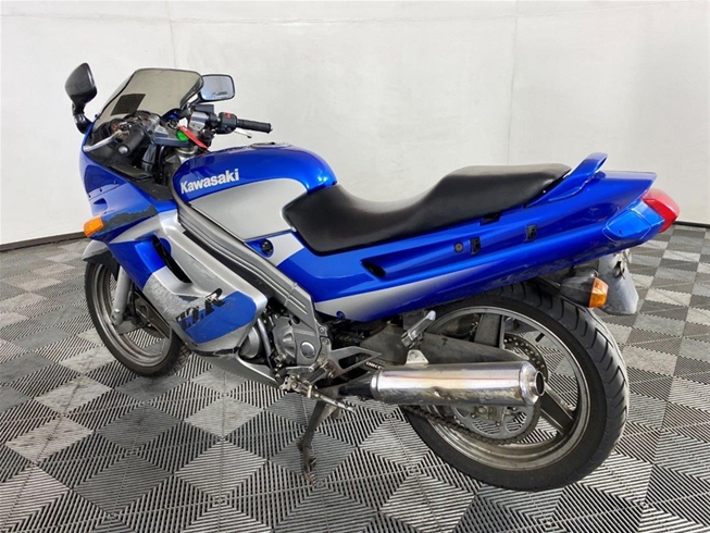 2002 Kawasaki ZZR250 Auction (0001-50006990) | Grays Australia