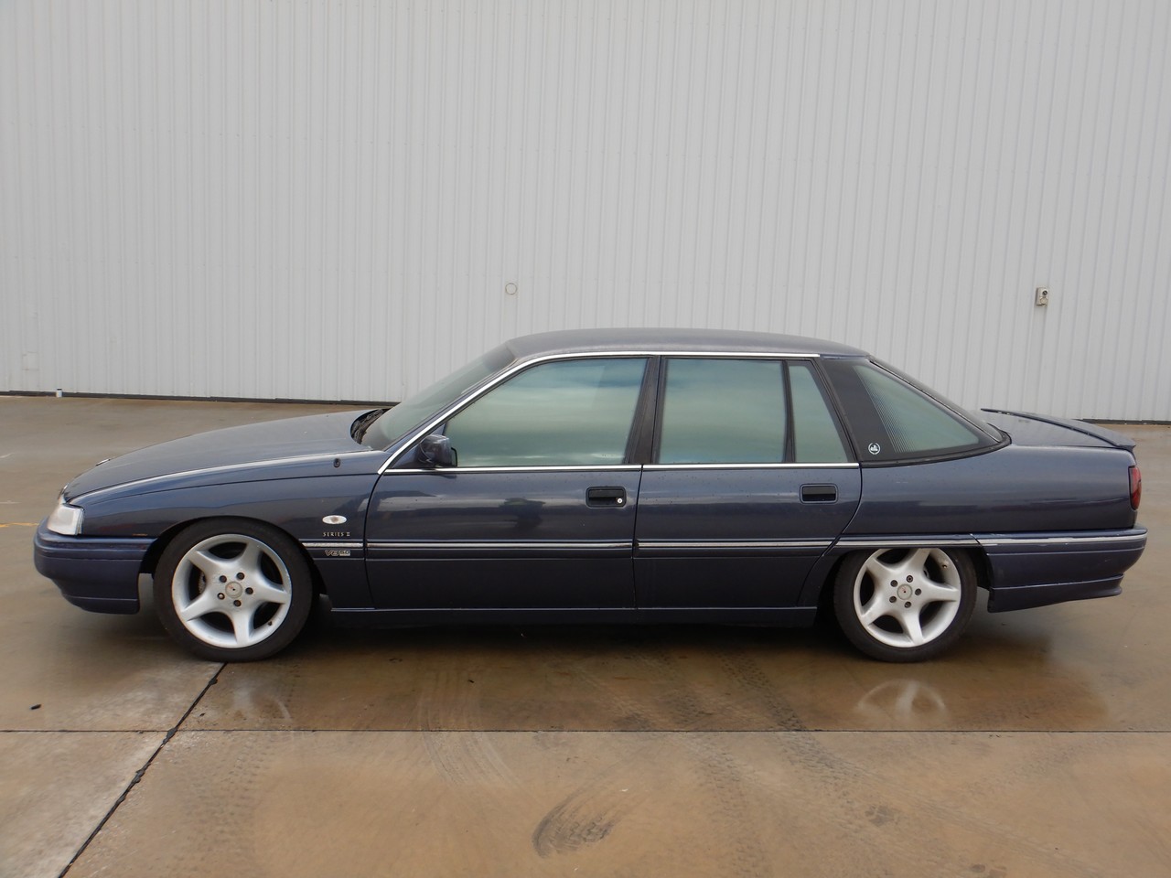 1992 Holden Statesman V8 VQ II