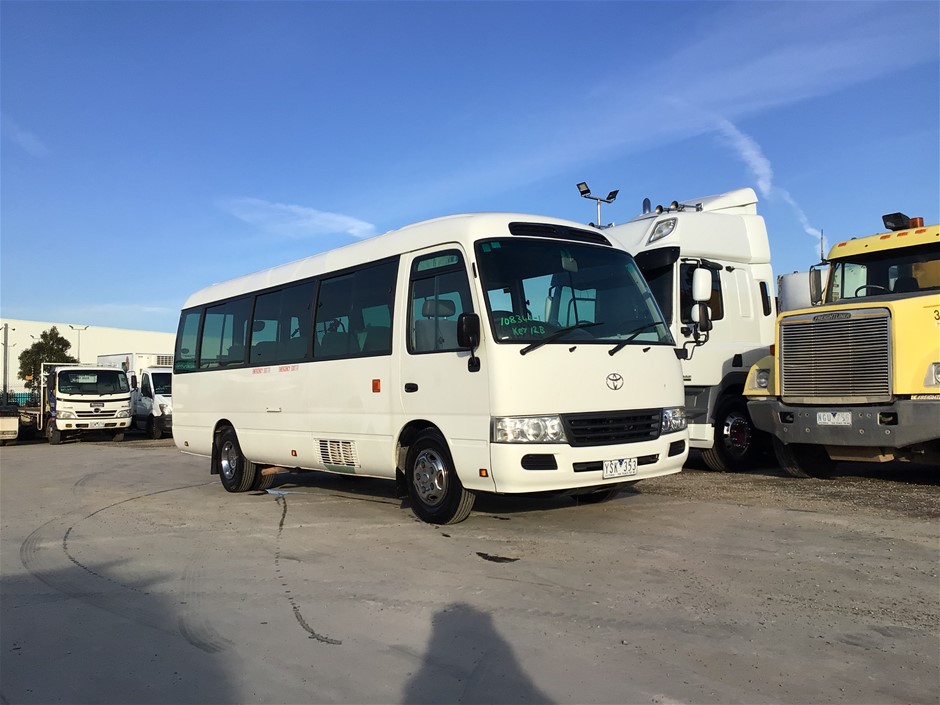 Alkhail Transport’s Coaster Buses: Excellence in Group Travel