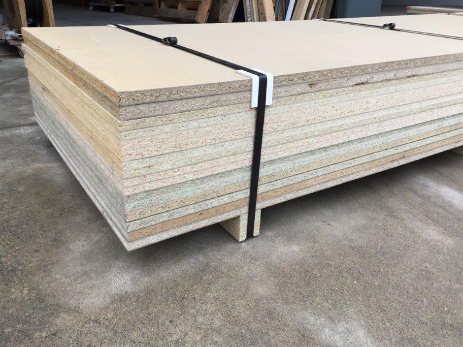 Pack of Pallet Racking Shelving Particle Board Sheets Auction (0011 ...