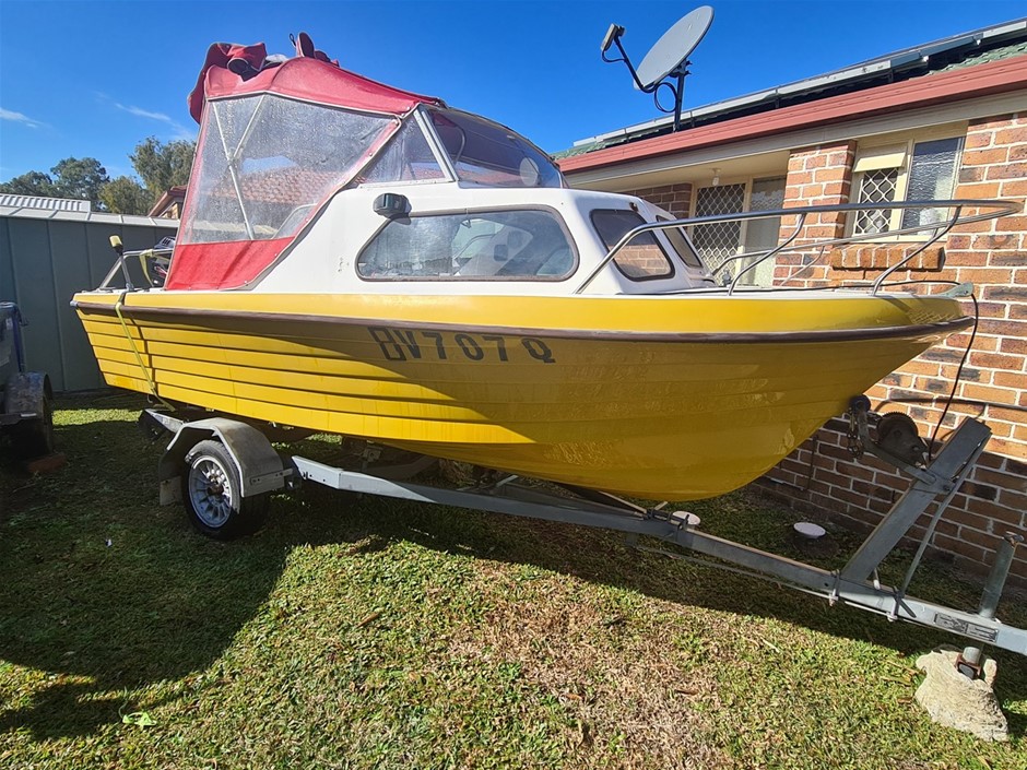 VICKERS HALF CABIN 4.8M EASY RIDER Auction (0001-50010391) | Grays ...