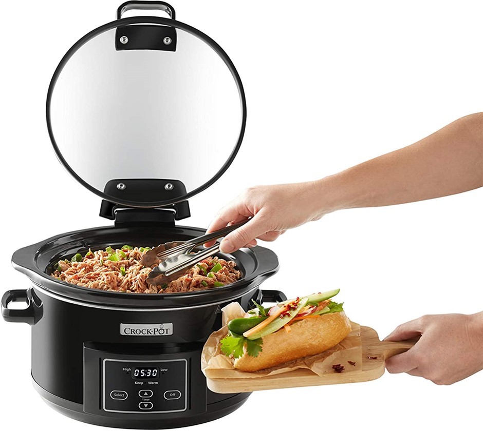CROCKPOT Digital Slow Cooker with Hinged Lid, Programmable Display, 4