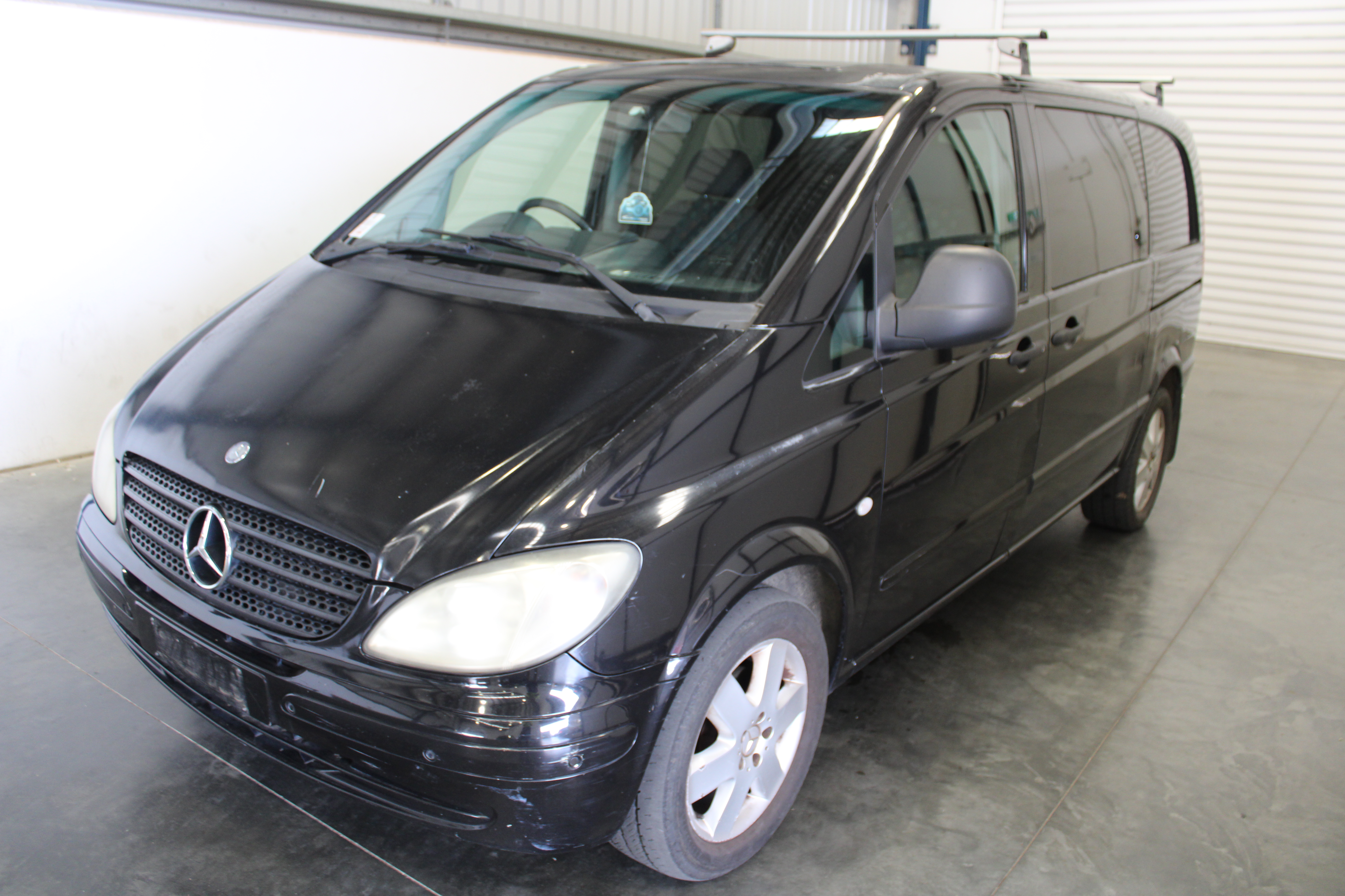 Mercedes Benz Vito 120 CDI COMPACT CREW Turbo Diesel Automatic 5 Seats Van