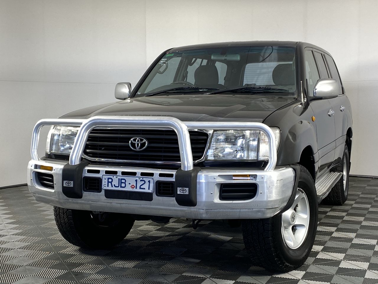 2001 Toyota Landcruiser GXL (4x4) FZJ105R Automatic 7 Seats Wagon ...