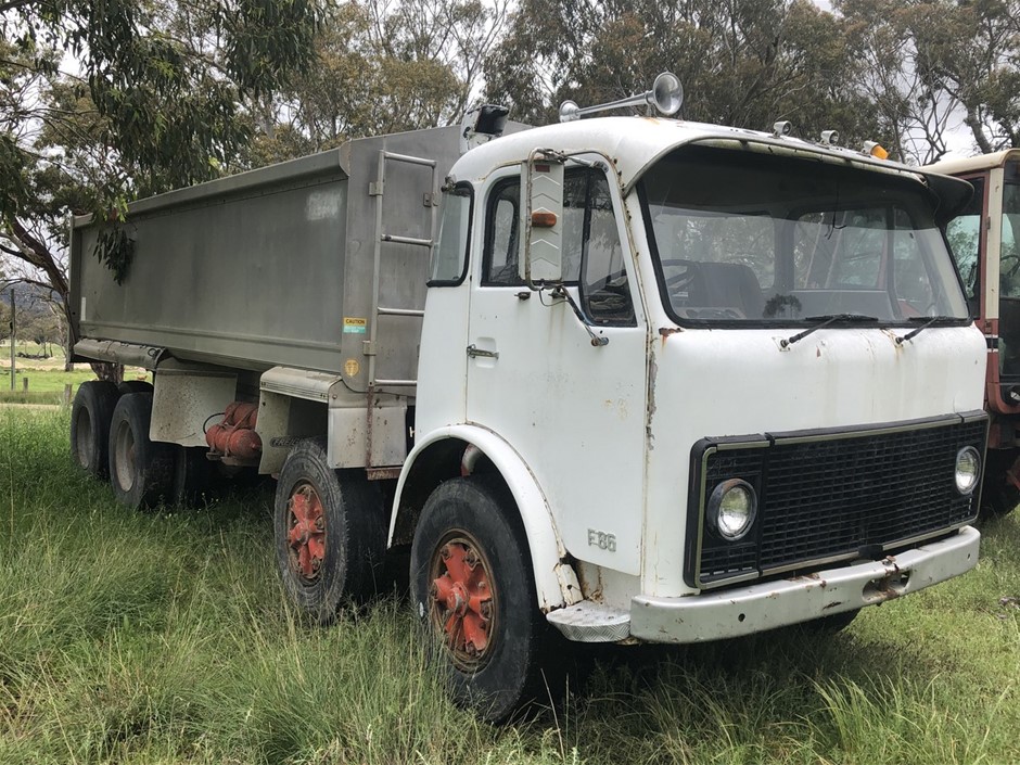 Volvo F86 8 x 4 Tipper Truck