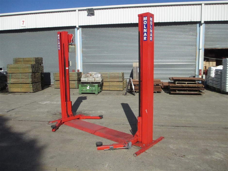 Molnar 2 post vehicle hoist. Auction (00017003771) Grays Australia