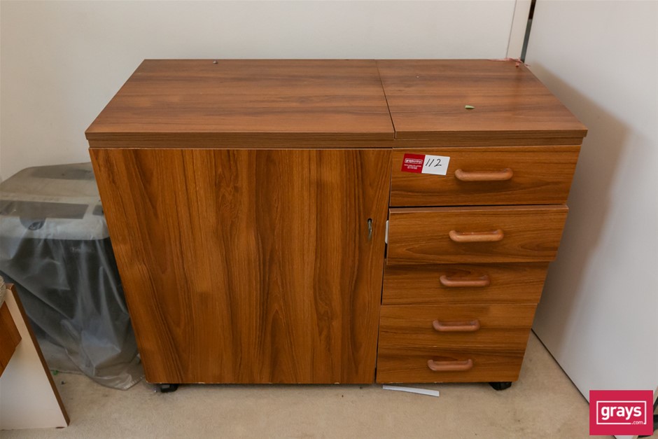 Sewing Machine with Cabinet