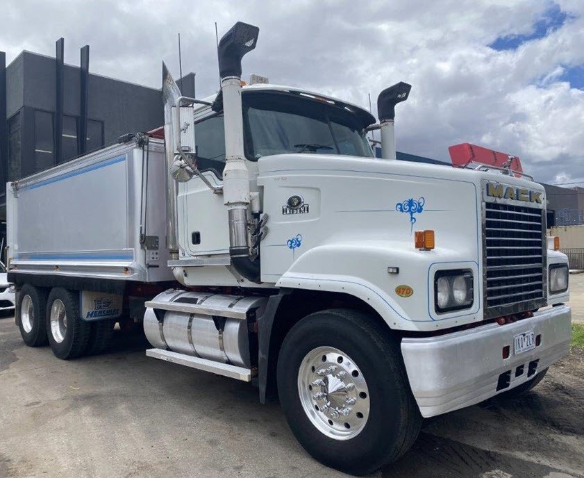 2007 Mack CLS 470 HP 6x4 & 2006 Freightliner Prime Mover