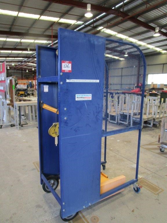 Wheelie Bin Manual Lifter Auction (01267036340) Grays Australia