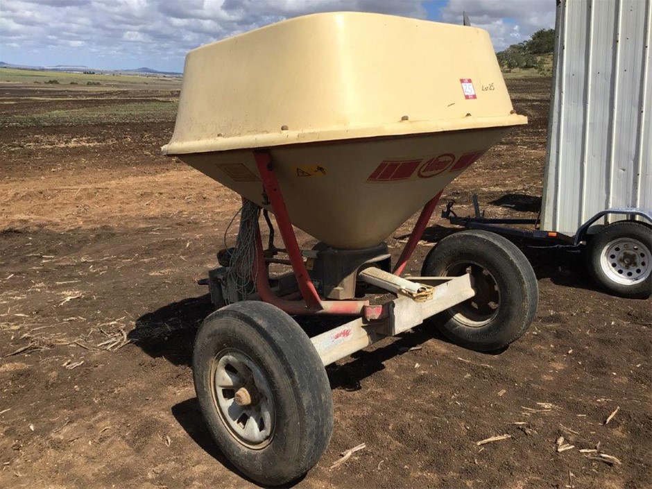 Vicon Vari Spreader Auction (00257036969) Grays Australia